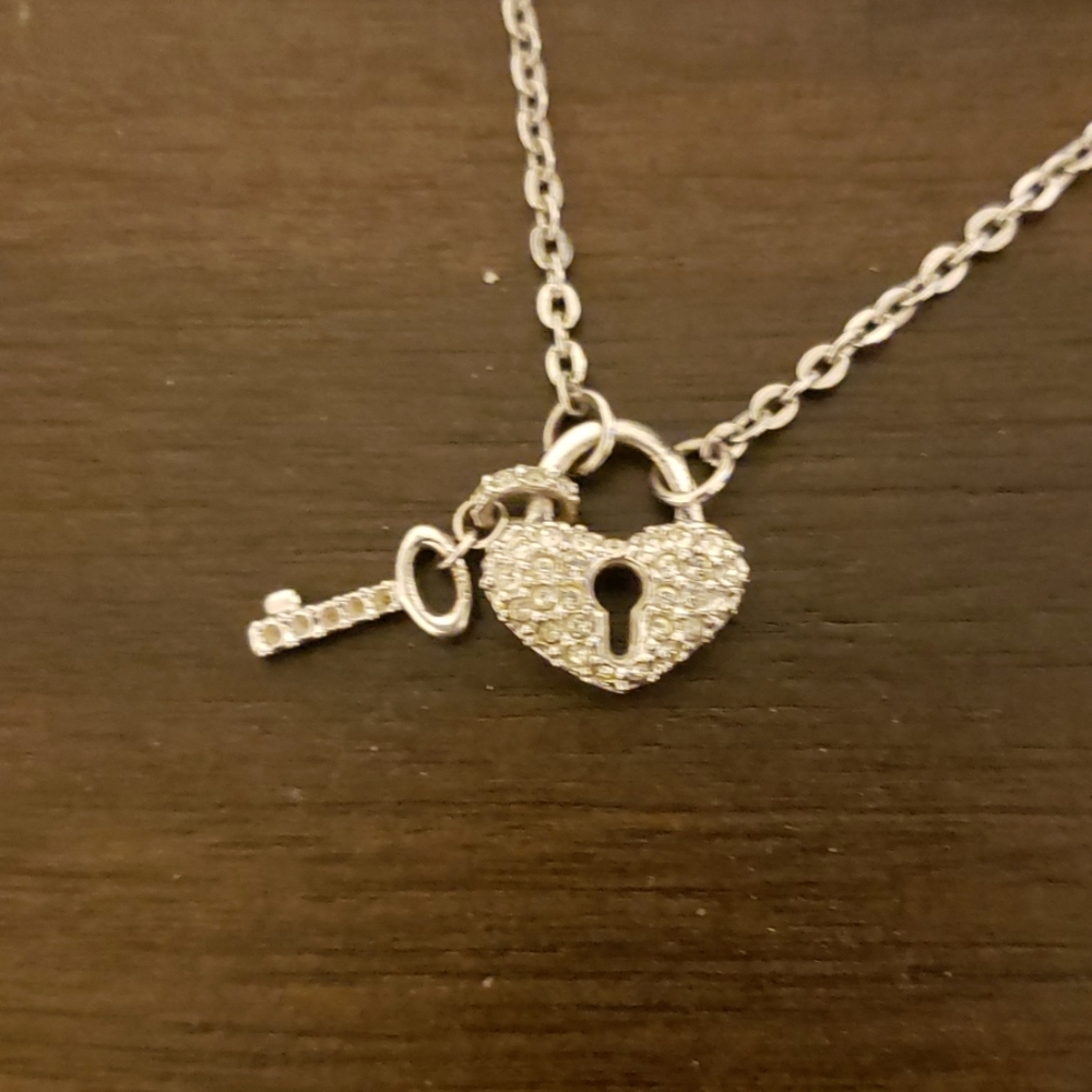 Swavarski crystal heart necklace